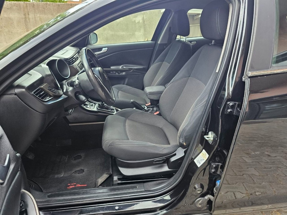 Alfa Romeo Giulietta 1.6 JTDm-2 Distinctive (10)