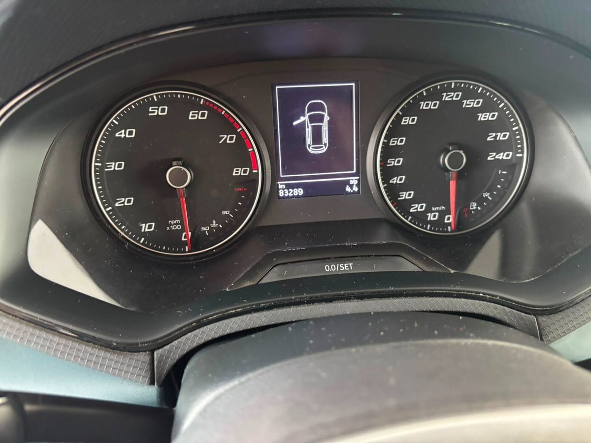 SEAT Arona 1.0 EcoTSI 110 CV XPERIENCE (13)