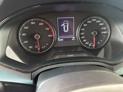SEAT Arona 1.0 EcoTSI 110 CV XPERIENCE (13)