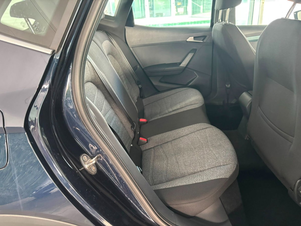 SEAT Arona 1.0 EcoTSI 110 CV XPERIENCE (18)