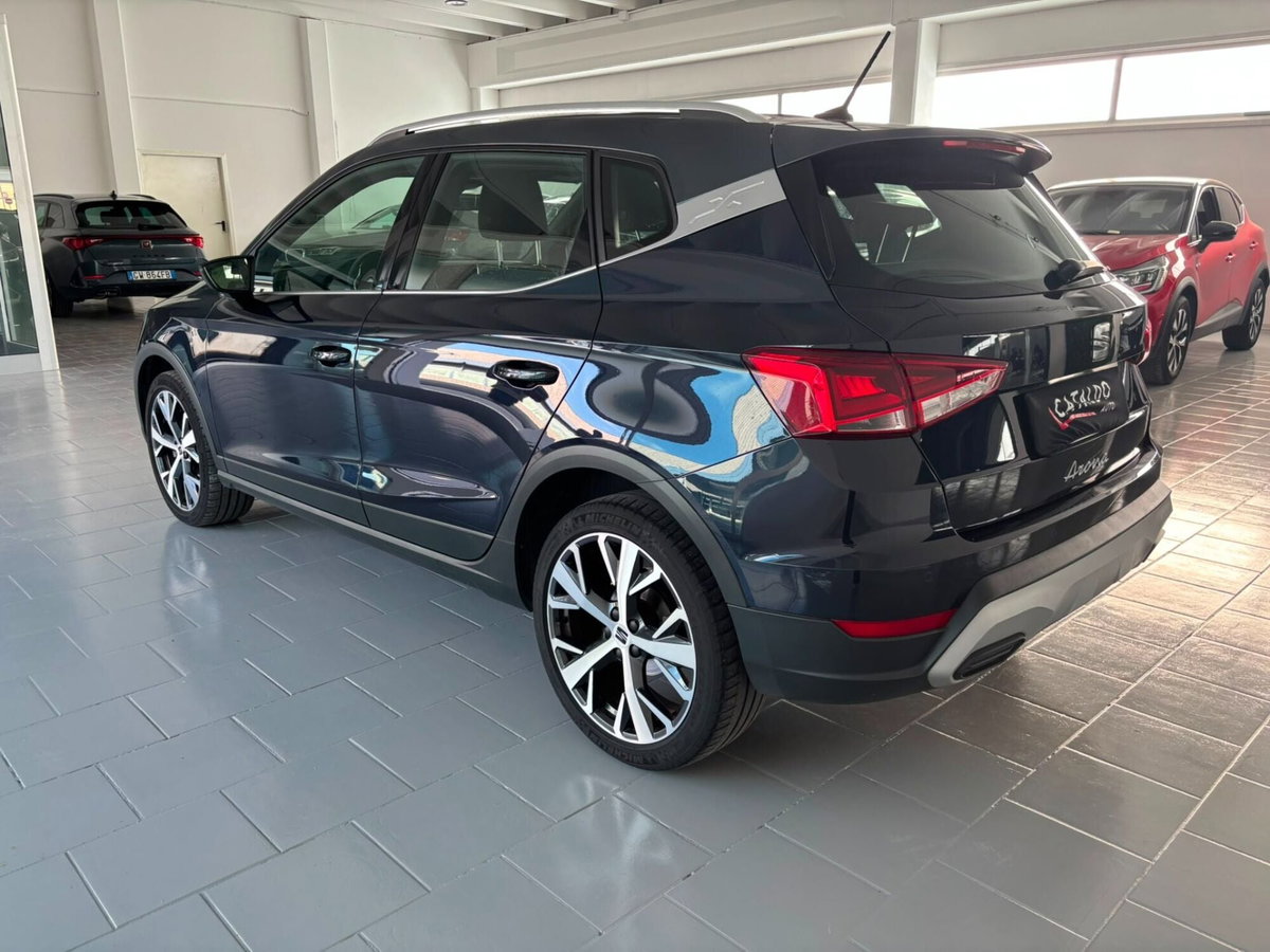 SEAT Arona 1.0 EcoTSI 110 CV XPERIENCE (3)