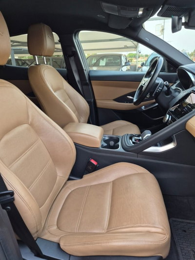 Jaguar E-Pace 2.0D I4 163 CV R-Dynamic S (11)