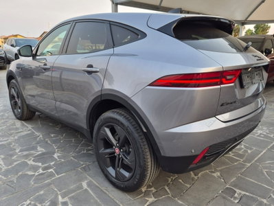 Jaguar E-Pace 2.0D I4 163 CV R-Dynamic S (6)