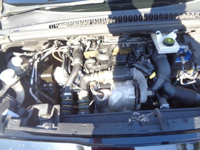 Peugeot 5008 1.6 HDi 112CV Premium (18)
