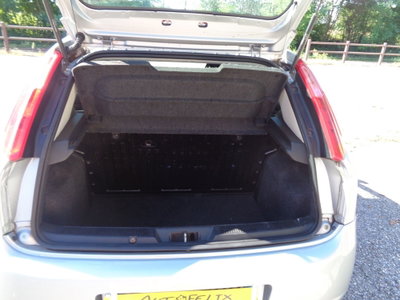 Fiat Grande Punto 1.3 MJT 75 CV 3 porte Dynamic (16)