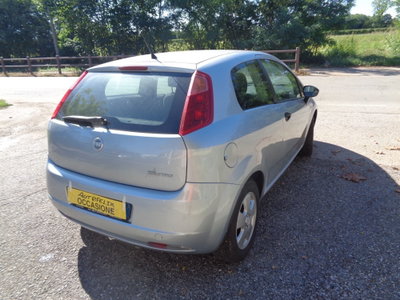 Fiat Grande Punto 1.3 MJT 75 CV 3 porte Dynamic (17)