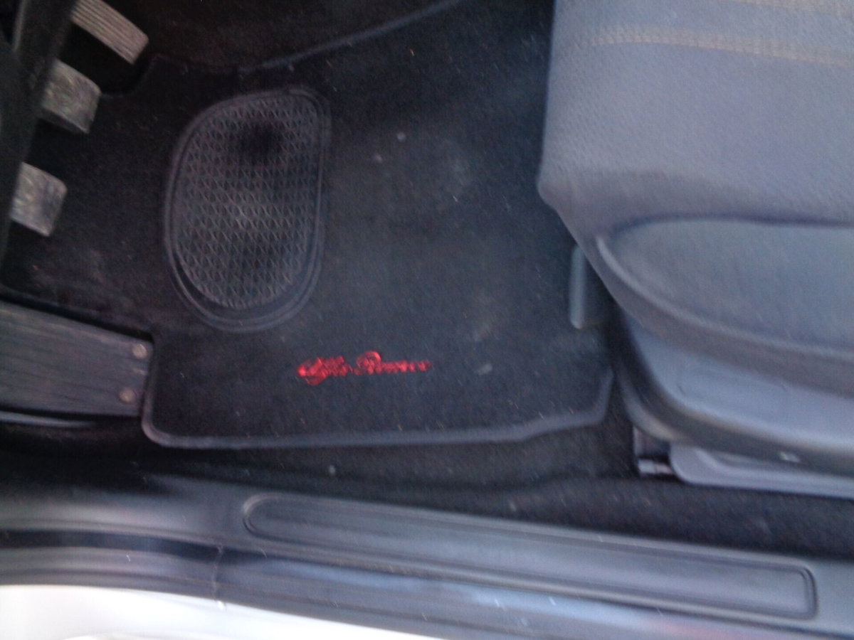 Alfa Romeo 159 SportWagon 1.9 JTDm 150CV Sportwagon Progression (7)