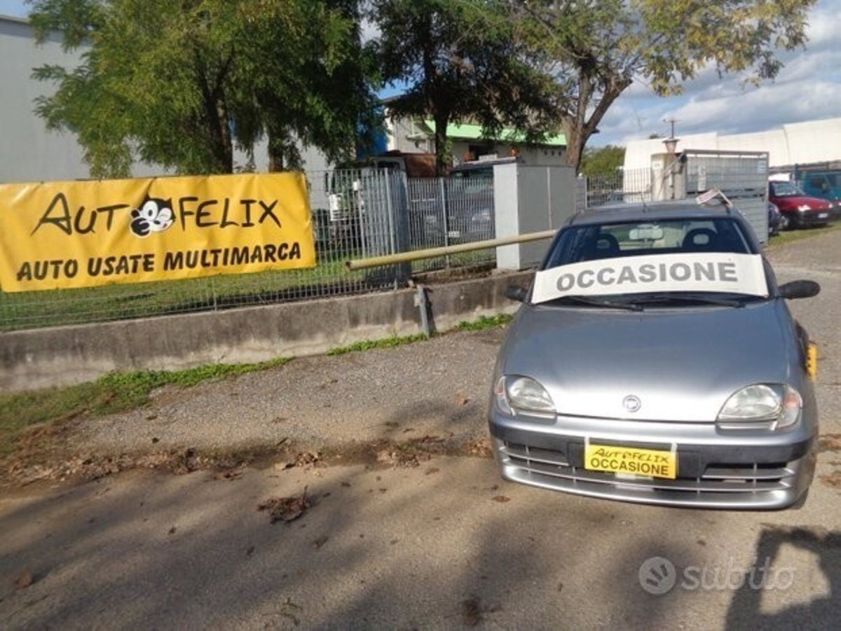 Fiat 600 1.1 Active (17)