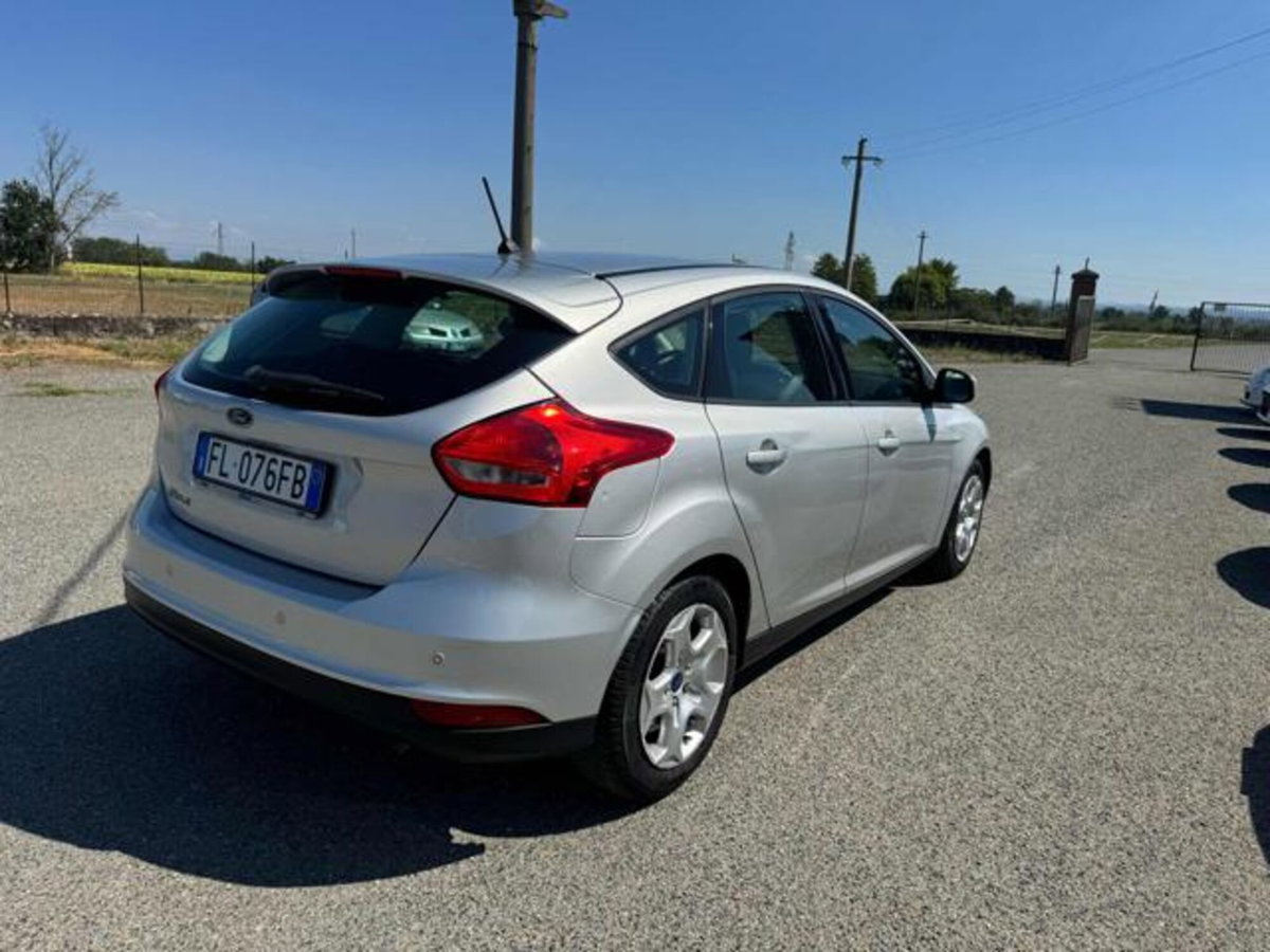 Ford Focus 1.6 120 CV GPL Titanium (4)