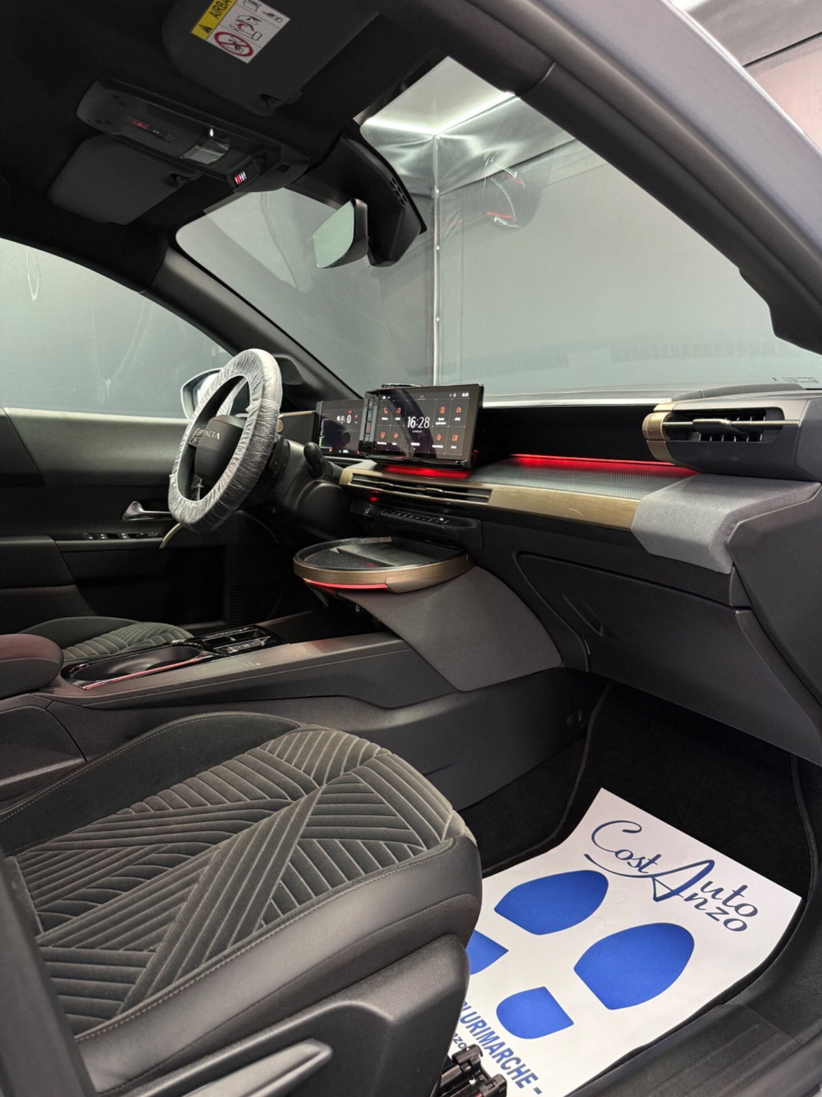 Lancia Ypsilon 1.2 mhev Edizione Limitata Cassina e-dct (11)