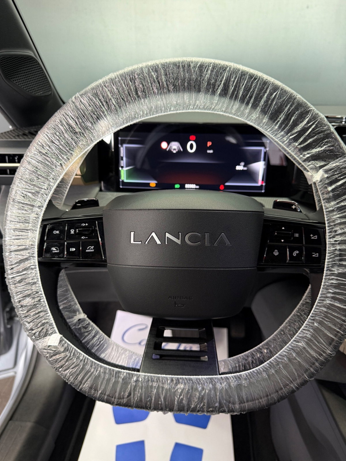 Lancia Ypsilon 1.2 mhev Edizione Limitata Cassina e-dct (12)