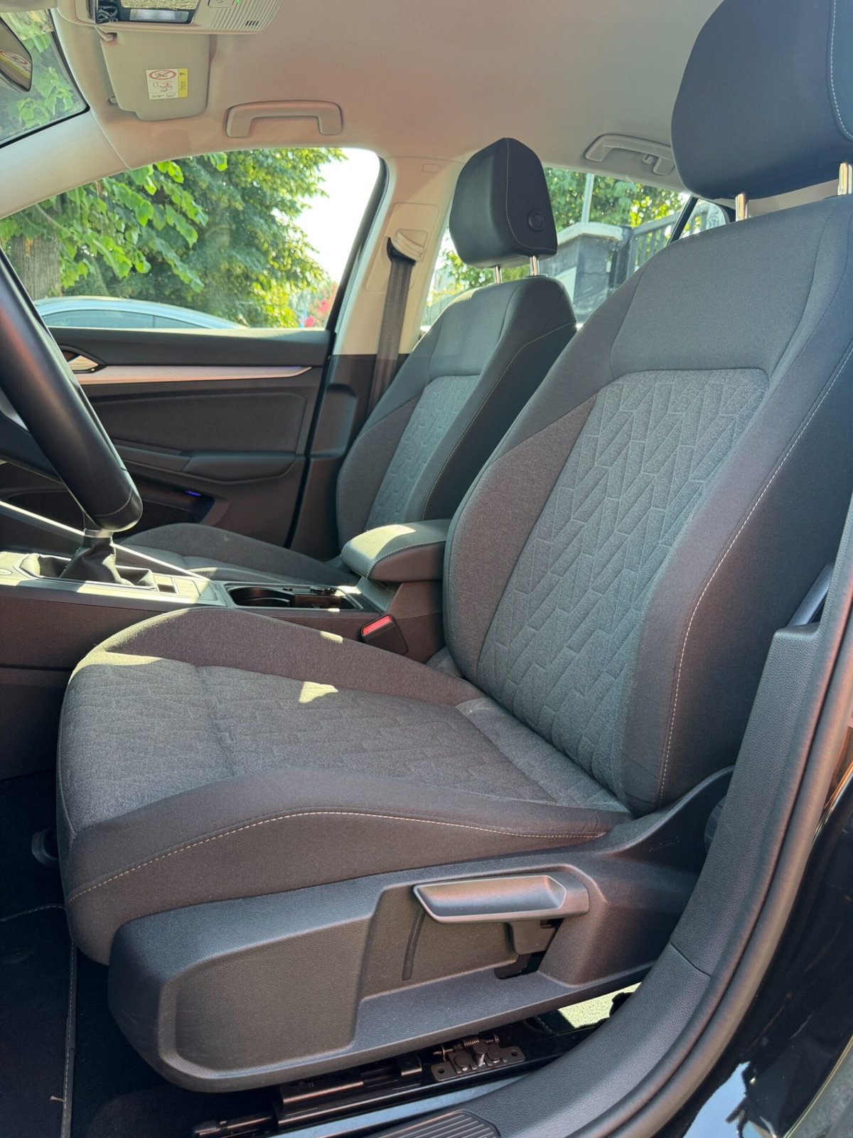 Volkswagen Golf 2.0 TDI SCR Life (9)