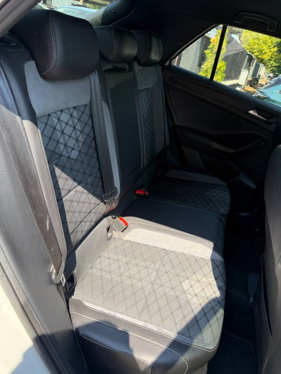 Volkswagen T-Roc 1.5 tsi R-Line dsg (12)
