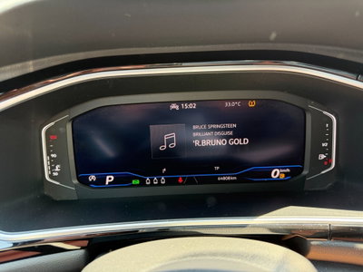 Volkswagen T-Roc 1.5 tsi R-Line dsg (15)