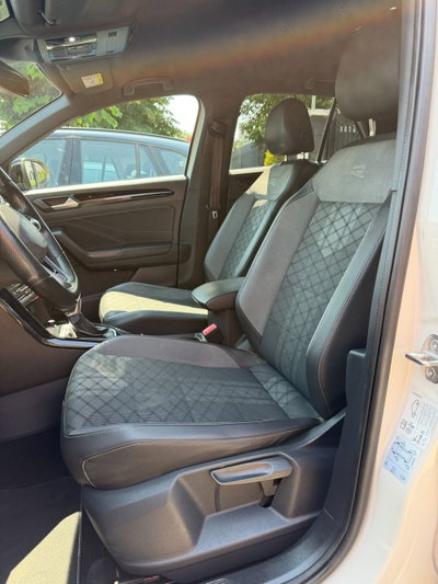 Volkswagen T-Roc 1.5 tsi R-Line dsg (8)