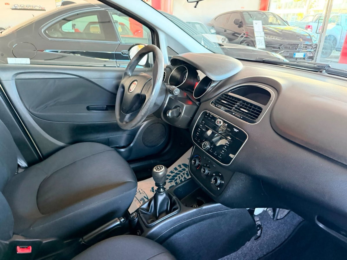 Fiat Punto 1.2 8V 5 porte Lounge (11)