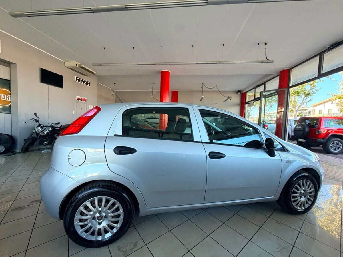 Fiat Punto 1.2 8V 5 porte Lounge (8)