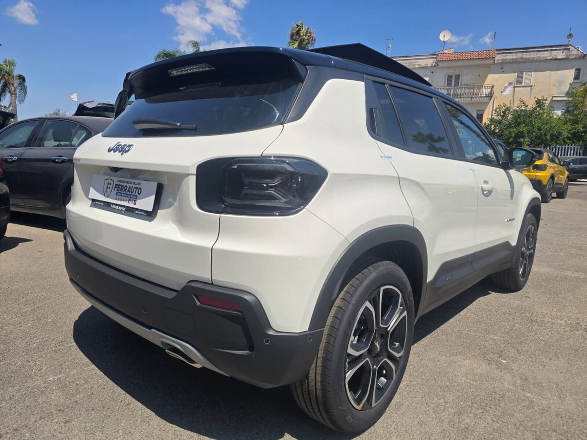 Jeep Avenger 1.2 turbo e-hybrid mhev Summit fwd 110cv edct6 (6)