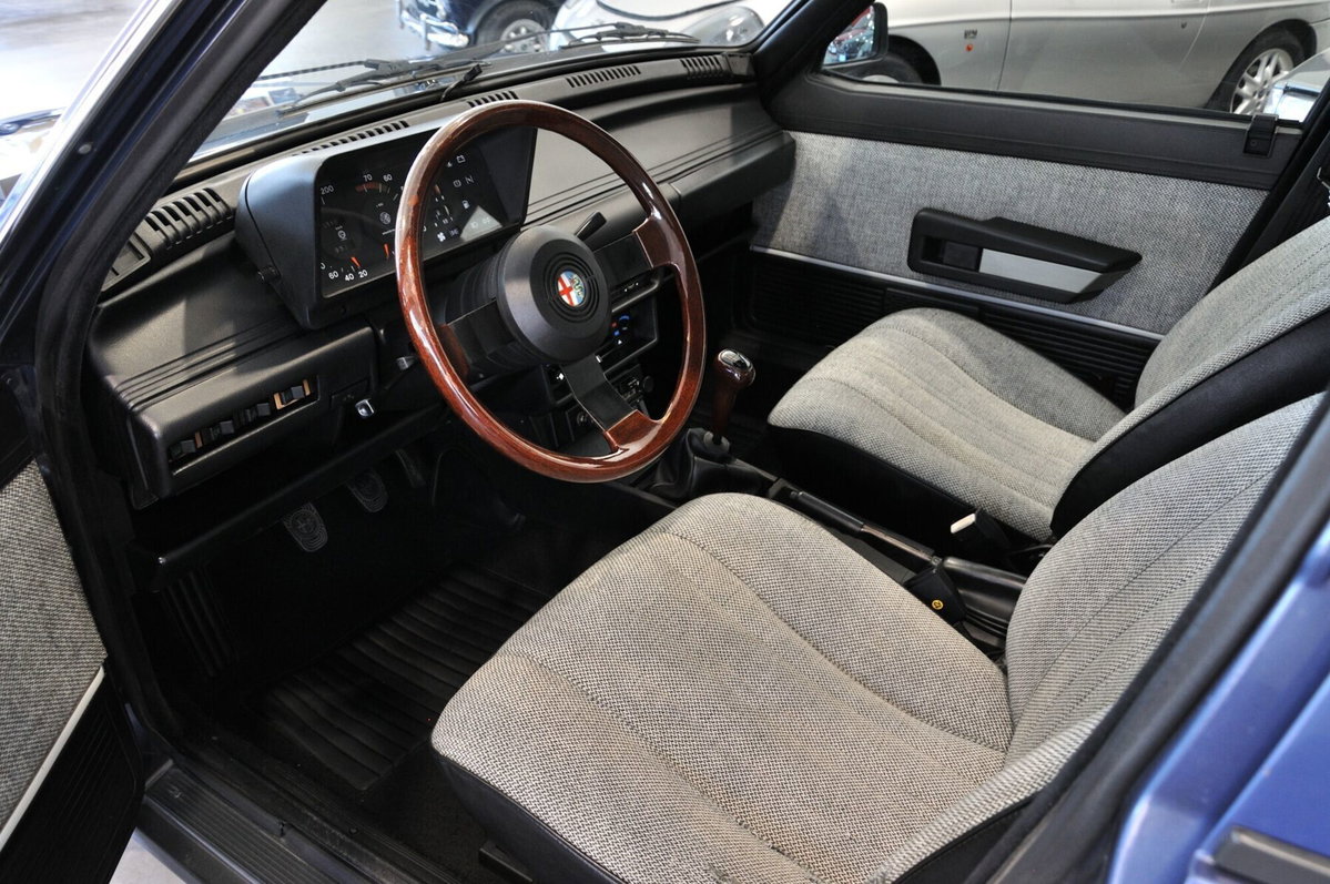 Alfa Romeo Giulietta 1.8 (18)