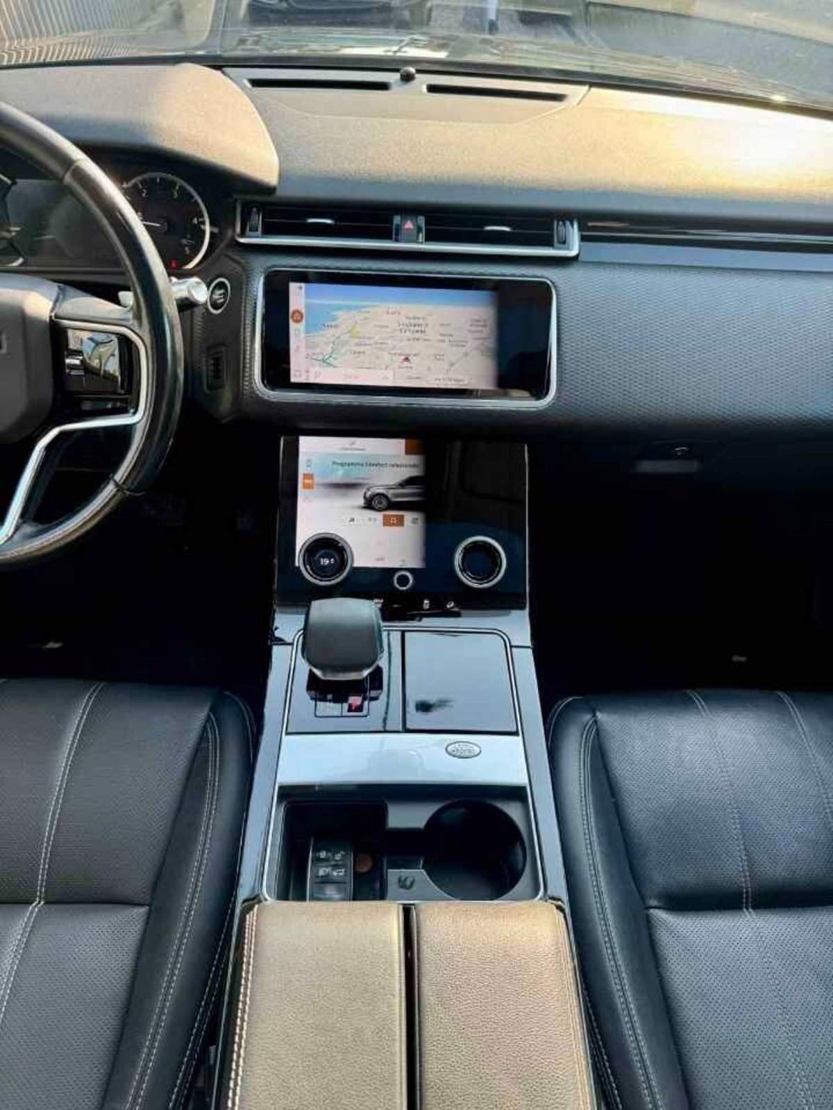 Land Rover Range Rover Velar 2.0D I4 204 CV R-Dynamic HSE (12)