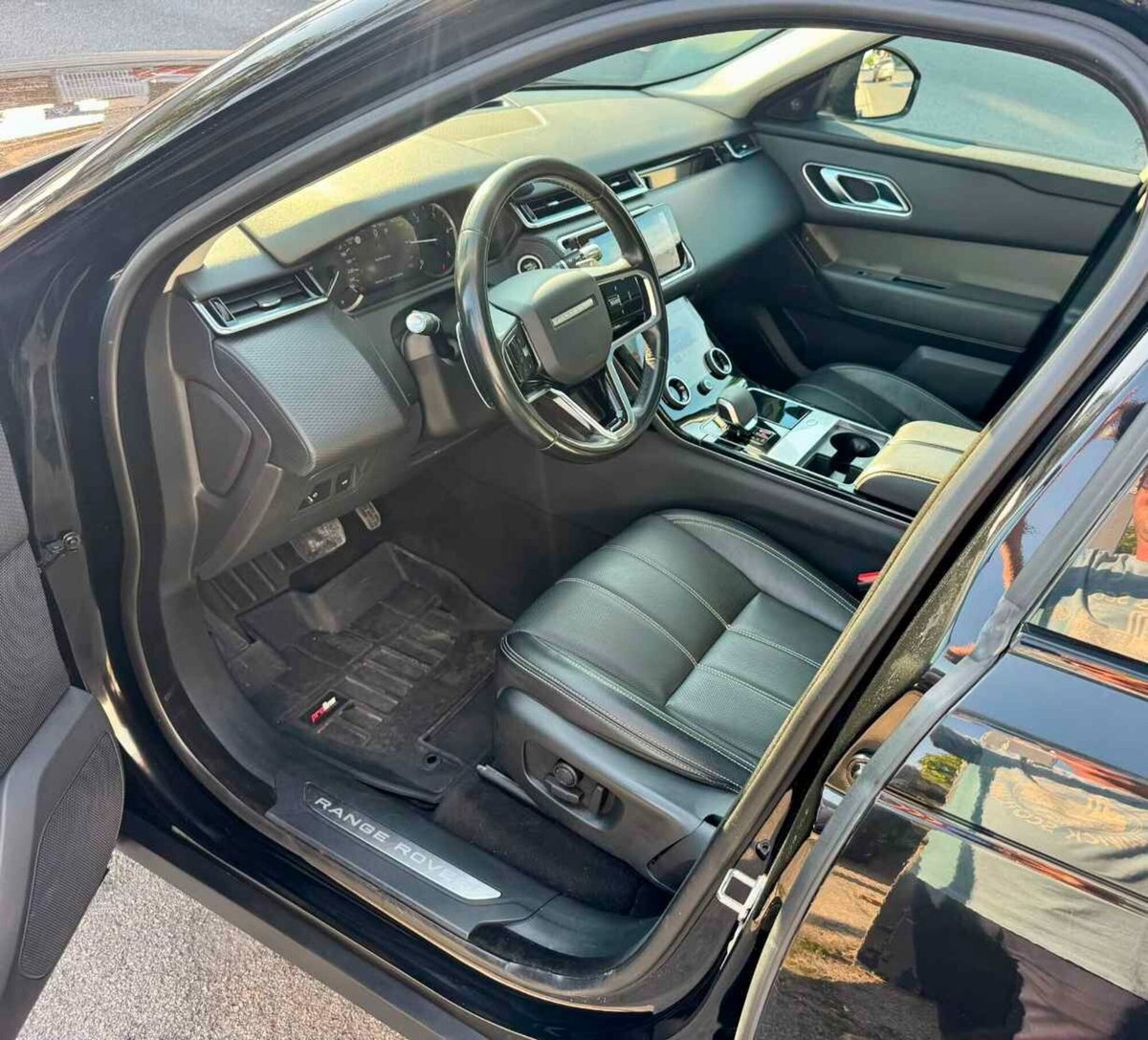 Land Rover Range Rover Velar 2.0D I4 204 CV R-Dynamic HSE (16)
