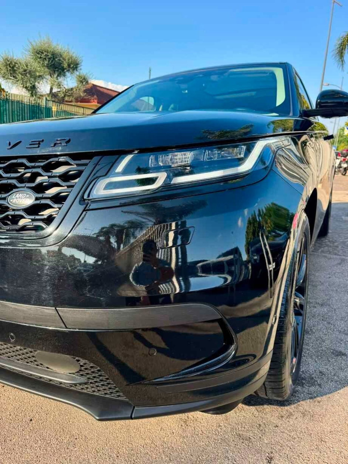 Land Rover Range Rover Velar 2.0D I4 204 CV R-Dynamic HSE (4)