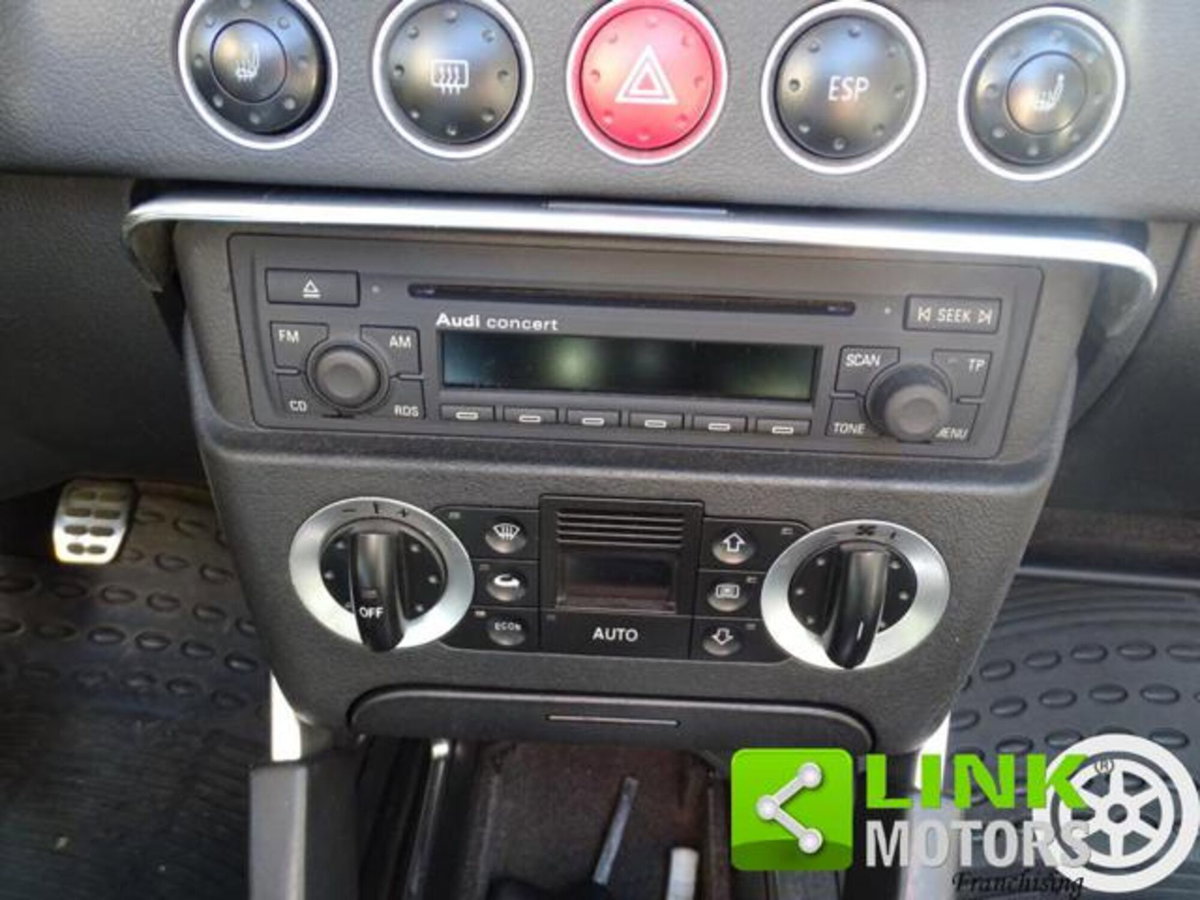 Audi TT Cabrio 1.8 T 20V 150 CV cat (17)