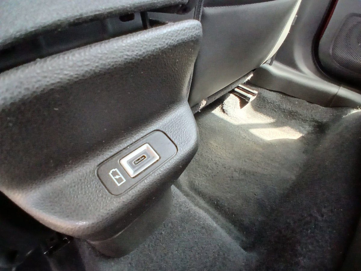 Jeep Avenger 1.2 turbo Altitude fwd 100cv (20)