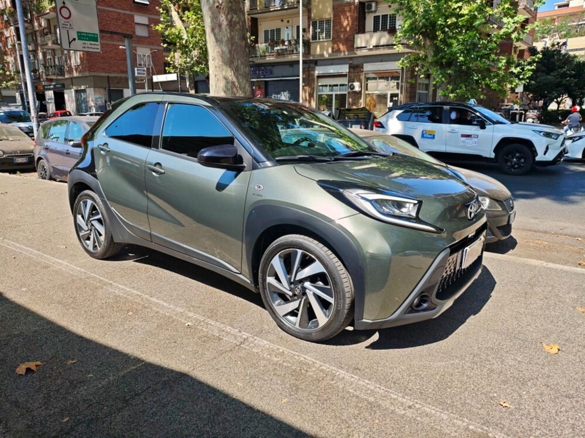 Toyota Aygo X 1.0 Lounge 72cv (3)
