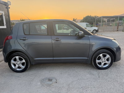 Suzuki Swift 1.3 4x4 5p. GL (4)
