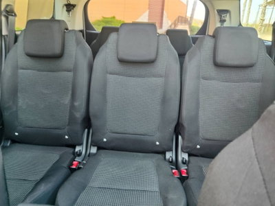 Peugeot 5008 2.0 HDi 163CV aut. Family (11)