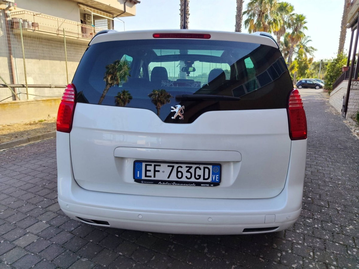Peugeot 5008 2.0 HDi 163CV aut. Family (5)