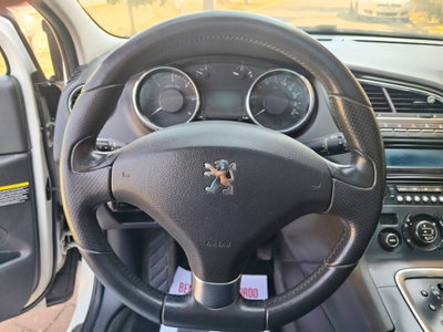 Peugeot 5008 2.0 HDi 163CV aut. Family (6)