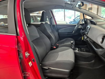 Toyota Yaris 1.0 5 porte Active (7)