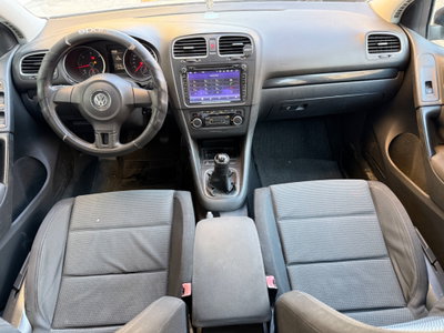 Volkswagen Golf 1.6 TDI DPF 5p. Comfortline (8)