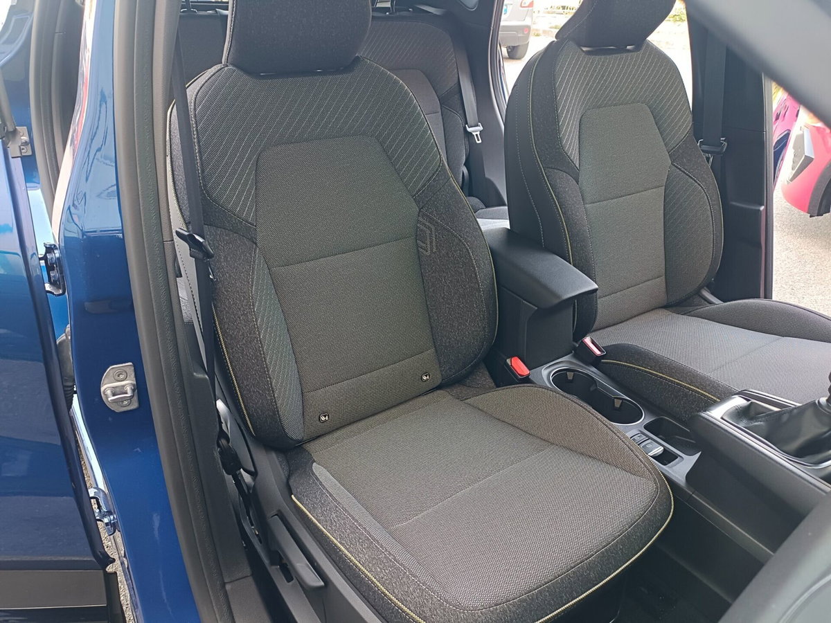 Renault Captur 1.0 eco-g Techno 100cv (11)