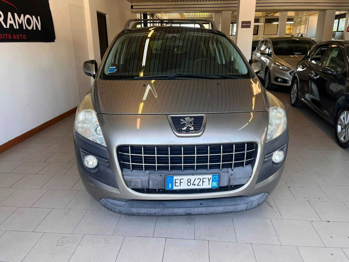 Peugeot 3008 1.6 HDi 110CV Business (2)
