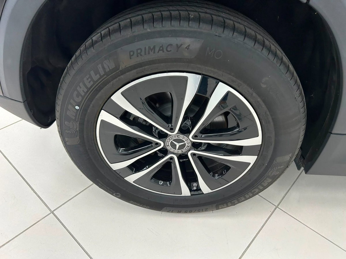 Mercedes-Benz GLA SUV 180 Advanced auto (17)
