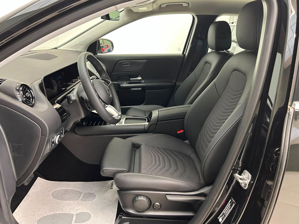 Mercedes-Benz GLA SUV 180 Advanced auto (8)