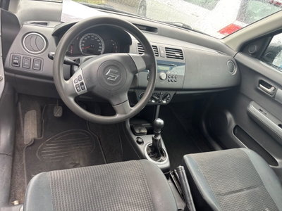 Suzuki Swift 1.3 5p. GL (7)