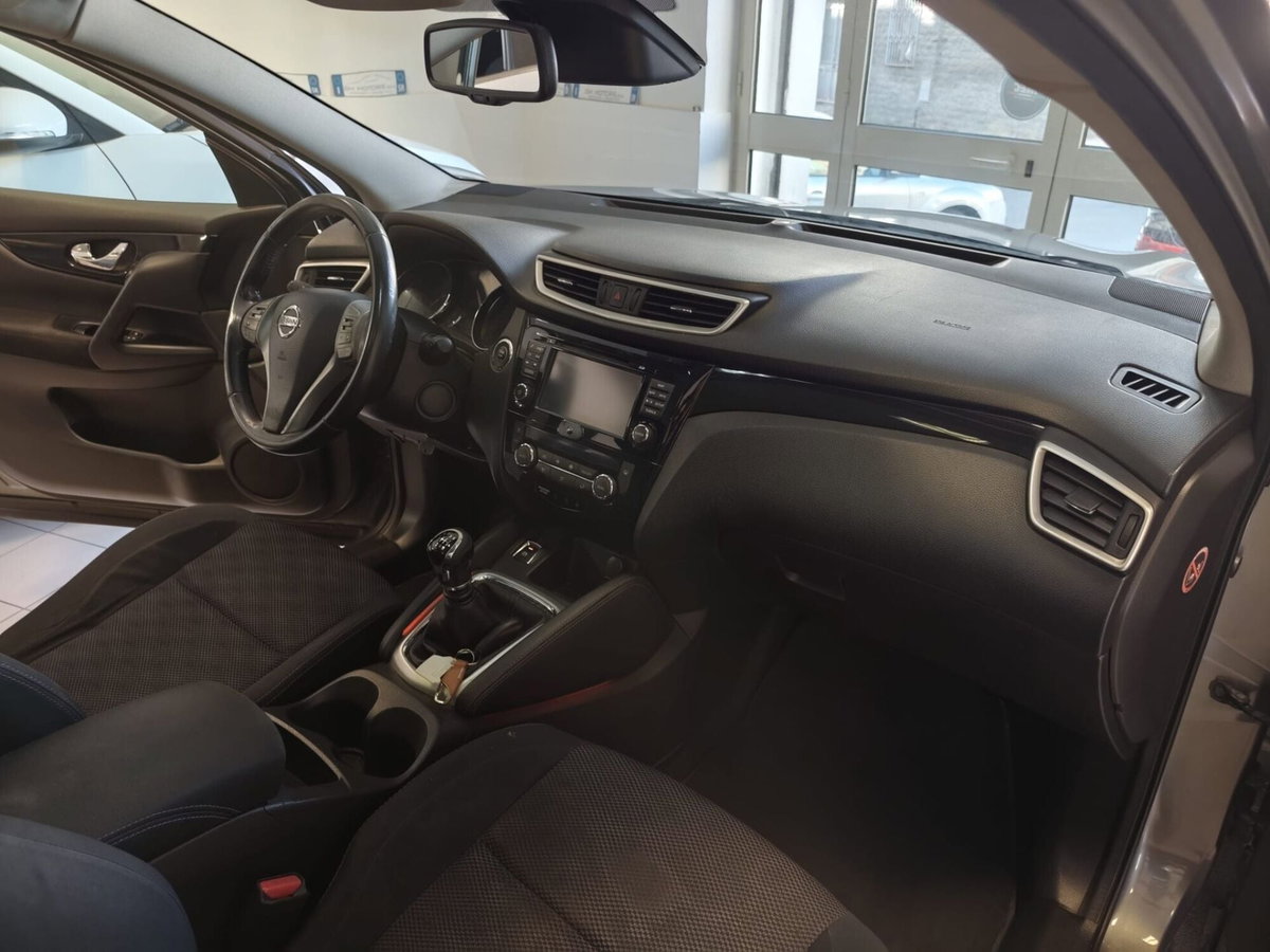 Nissan Qashqai 1.5 dCi Tekna (10)