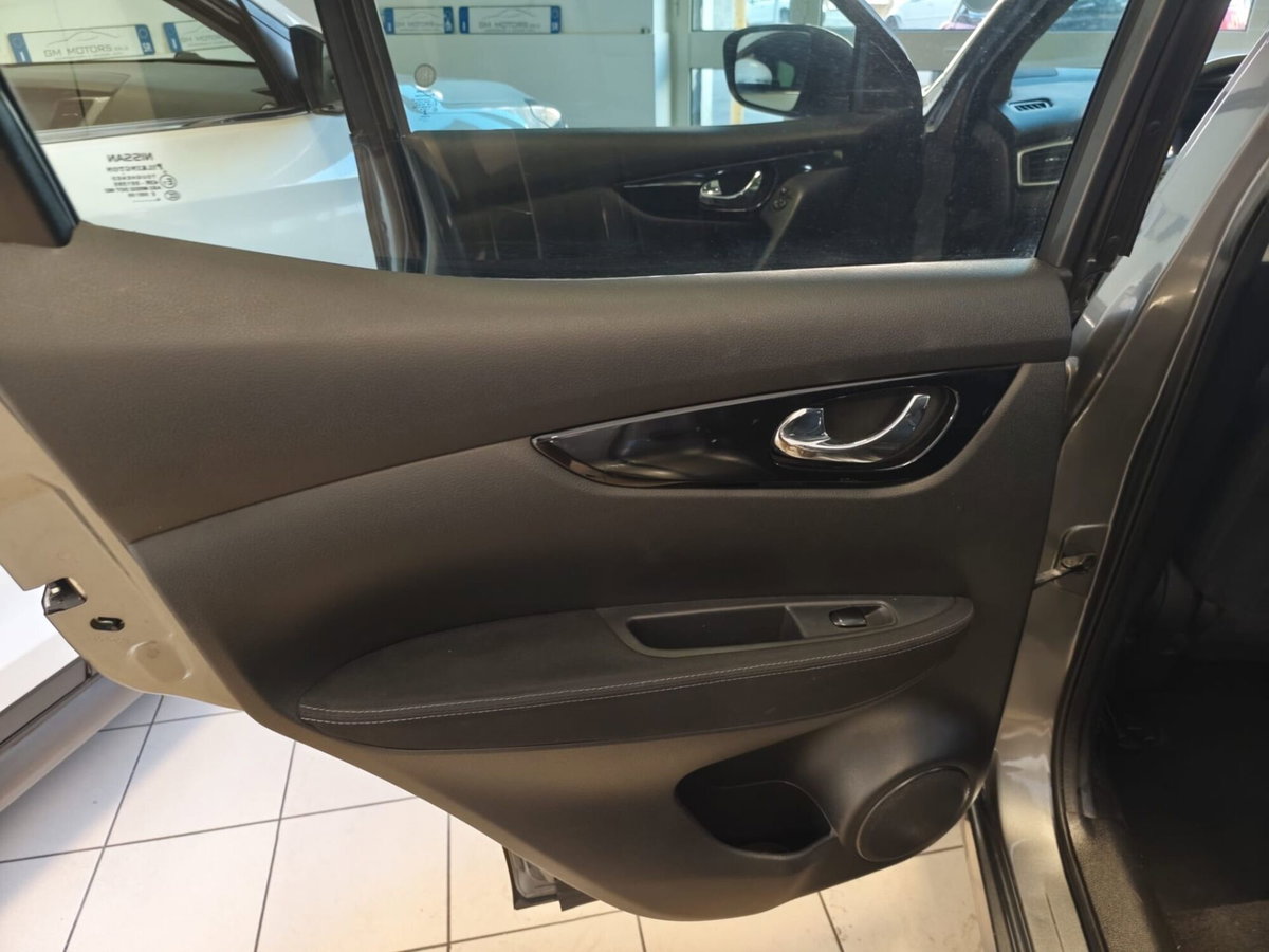 Nissan Qashqai 1.5 dCi Tekna (16)