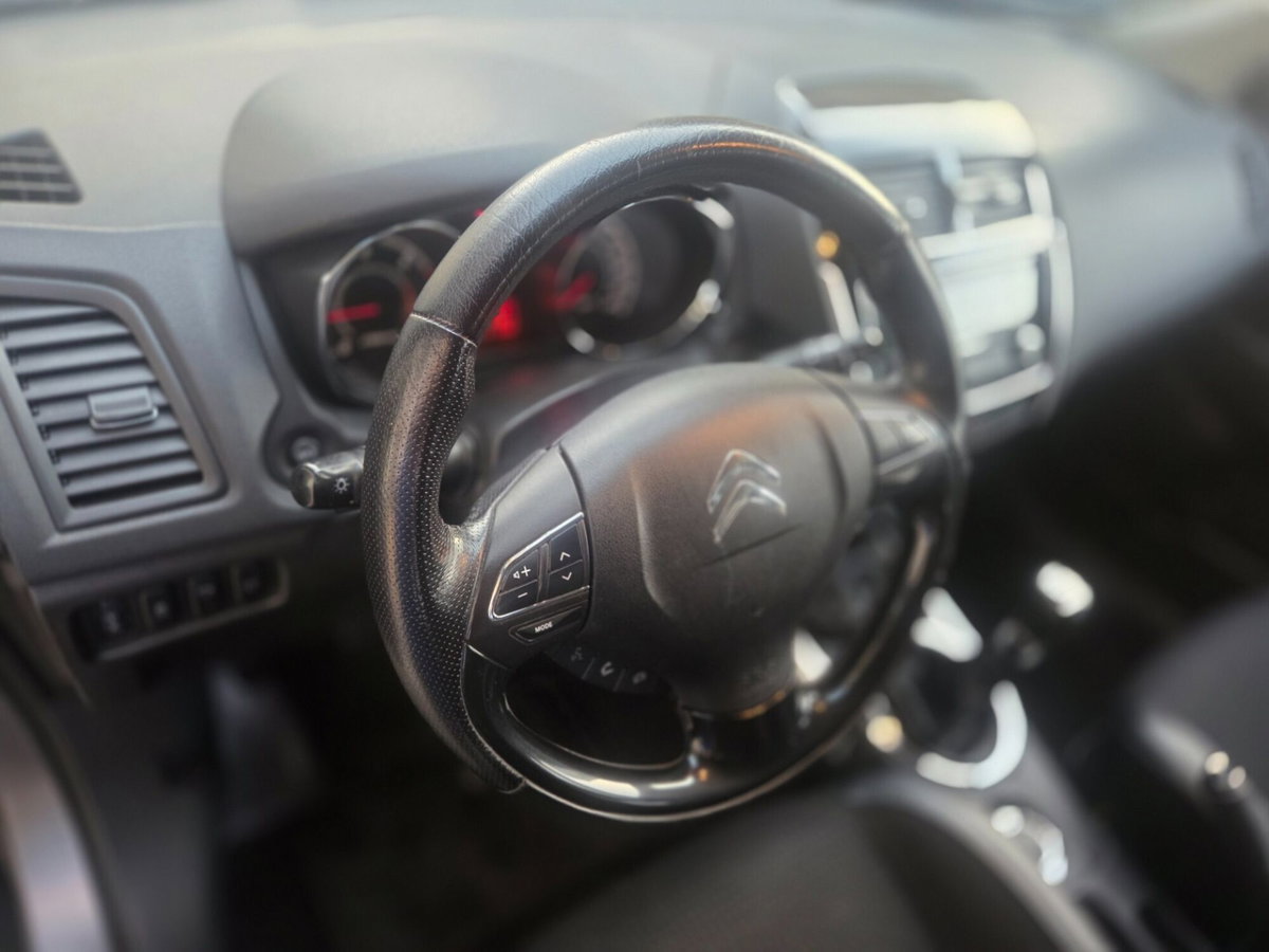 Citroen C4 Aircross HDi 115 S&S 4WD Exclusive (13)