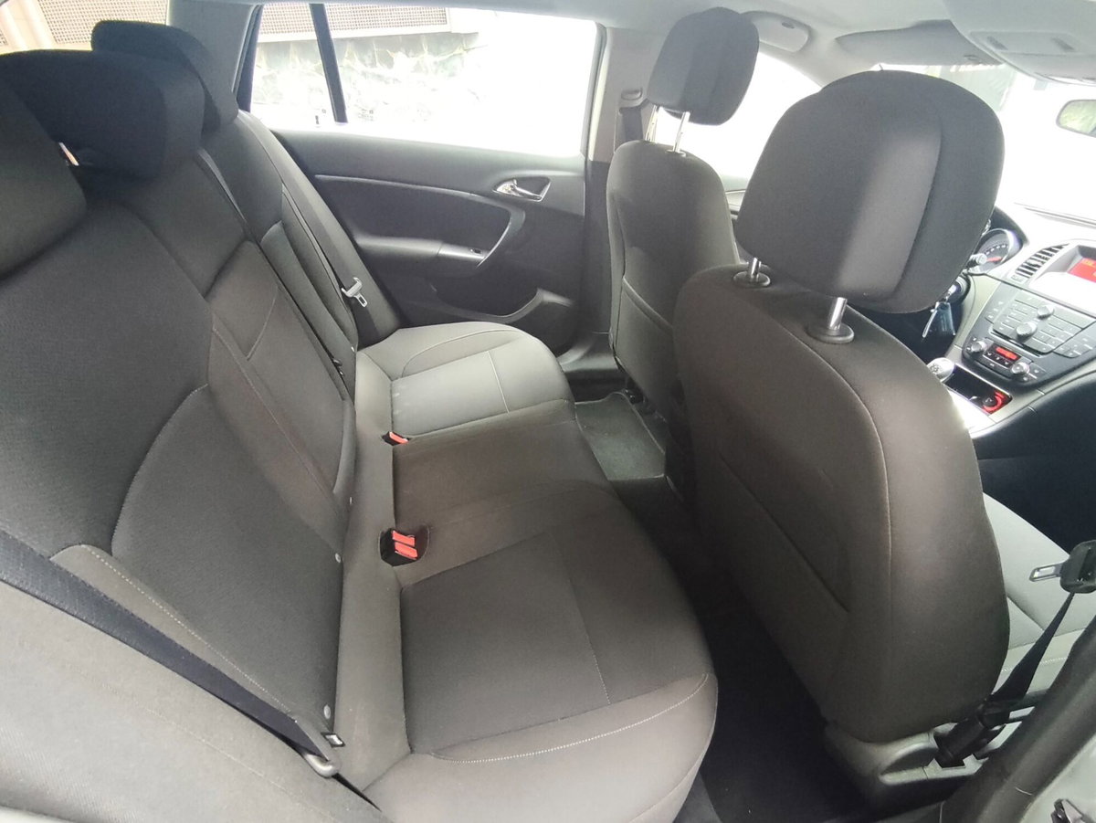 Opel Insignia Station Wagon CDTI Sports aut. Cosmo (12)