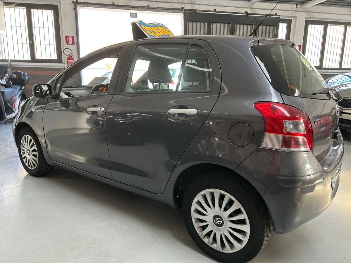 Toyota Yaris 1.3 5 porte M-MT Sol (3)
