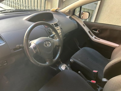Toyota Yaris 1.3 5 porte M-MT Sol (5)