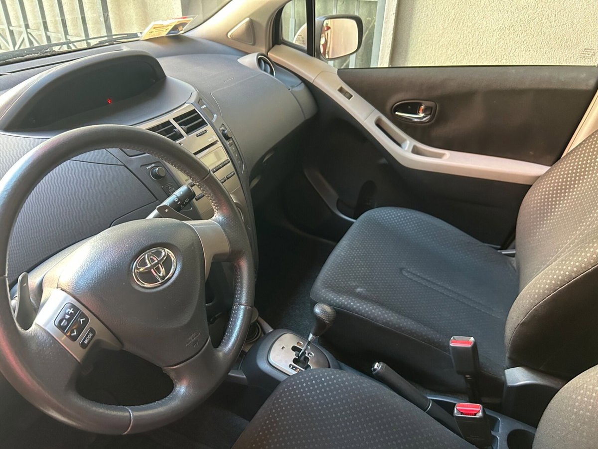 Toyota Yaris 1.3 5 porte M-MT Sol (6)