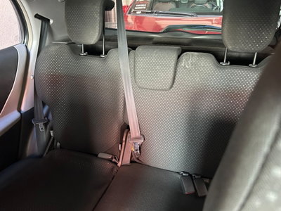 Toyota Yaris 1.3 5 porte M-MT Sol (7)