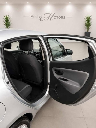 Lancia Ypsilon 1.2 69 CV 5 porte GPL Ecochic Silver (14)