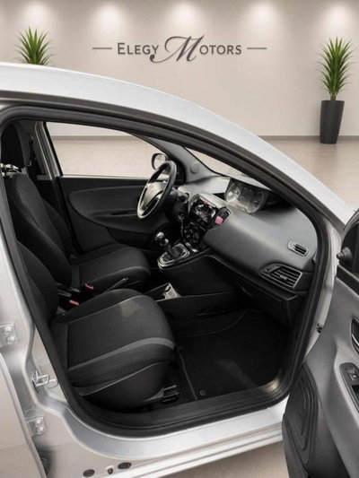 Lancia Ypsilon 1.2 69 CV 5 porte GPL Ecochic Silver (17)